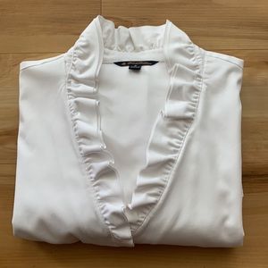 Women’s BROOKS BROTHERS button down blouse.